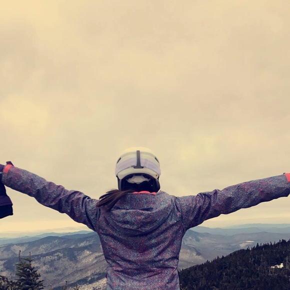 Meet your Posher, Eden - Picture 1 of 1